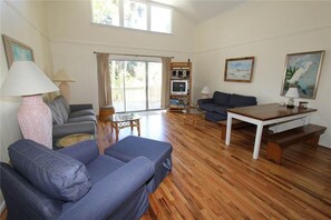 House, Multiple Beds (Creamsicle) | Living room