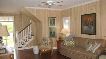 House, Multiple Beds (Creekside Cottage) | Living room | TV