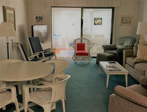 Casa, varias camas (Janet's Blue Haven) | Sala de estar