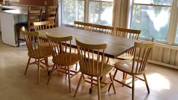 House, Multiple Beds (Jumangi) | Private kitchen