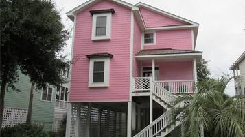 Rumah, Beberapa Tempat Tidur (Pink Flamingo) | Eksterior