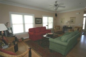 House, Multiple Beds (Pink Flamingo) | Living room - Pink Flamingo (Edisto Island)