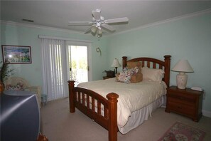 House, Multiple Beds (Pink Flamingo) | 4 bedrooms - Pink Flamingo (Edisto Island)