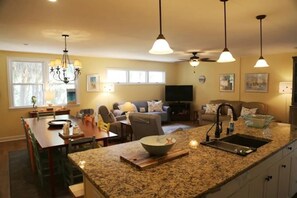 House, Multiple Beds (Rooney Bin) | Private kitchen