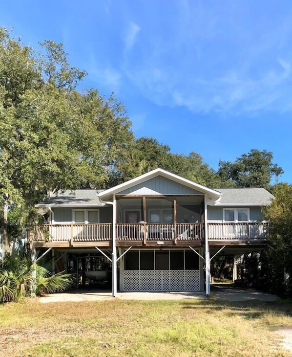 House, Multiple Beds (1017 Byrd St) | Exterior