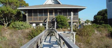 House, Multiple Beds (Sound Pleasures) | Exterior