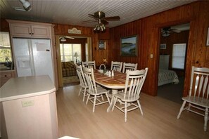 House, Multiple Beds (Sound Pleasures) | Private kitchen - Sound Pleasures (Edisto Island)