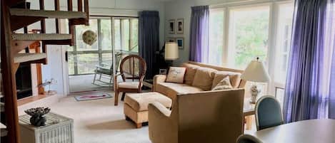 House, Multiple Beds (Summerwind 782) | Living room