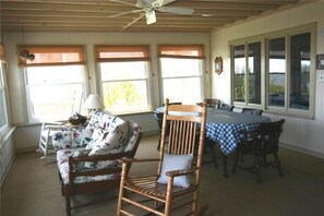 Ferienhaus, Mehrere Betten (The Barefoot- Up) | Wohnzimmer