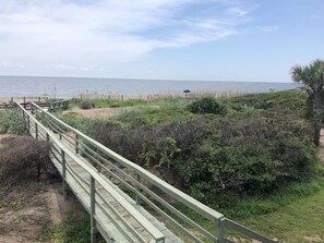 House, Multiple Beds (The Barefoot- Up) | Beach/ocean view