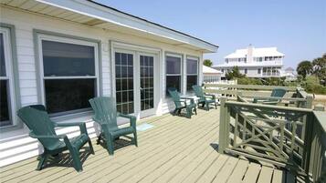 House, Multiple Beds (The Barefoot-Whole House) | Balcony