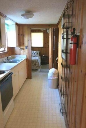House, Multiple Beds (Top Gunn)
