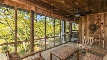 House, Multiple Beds (2 Cool) | Living room