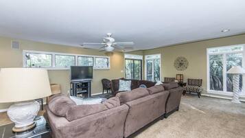 House, Multiple Beds (2 Cool) | Living room