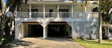 House, Multiple Beds (Amazing Grace) | Exterior