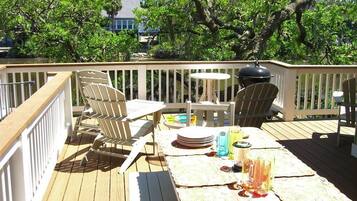 House, Multiple Beds (Austin's Serenity) | Balcony