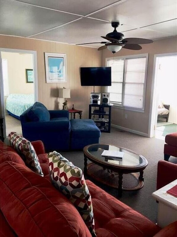House, Multiple Beds (Beach Retreat) | Living room
