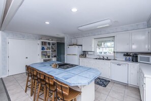 Maison, Plusieurs lits (Escape) | Cuisine privée