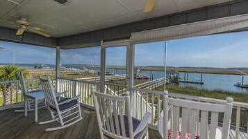 House, Multiple Beds (Escape) | Balcony