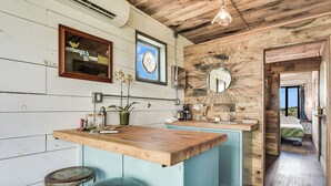 Interior - Flophouze Shipping Container Hotel - Houze 1 (Round Top)