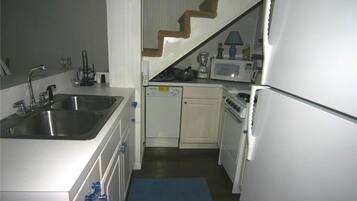 Kondominium, 2 Tempat Tidur Double (Oristo Lodge 427) | Dapur pribadi | Lemari es, microwave, oven, dan mesin pencuci piring