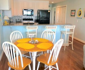 House, Multiple Beds (The Retreat 5B) | Private kitchen