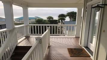 Rumah, Beberapa Tempat Tidur (The Retreat 6A) | Balkon