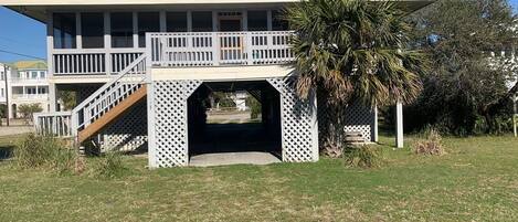 المنشأة من الخارج