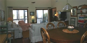 House, Multiple Beds (Shark's Tooth) | Private kitchen | Fridge, microwave, oven, dishwasher - Shark's Tooth (Edisto Island)