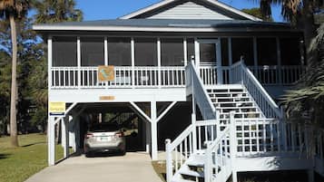 House, Multiple Beds (Swamp Fox) | Exterior