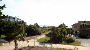 House, Multiple Beds (Sweet Grass) | Property grounds