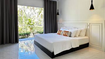 1 bedroom, in-room safe, WiFi, bed sheets