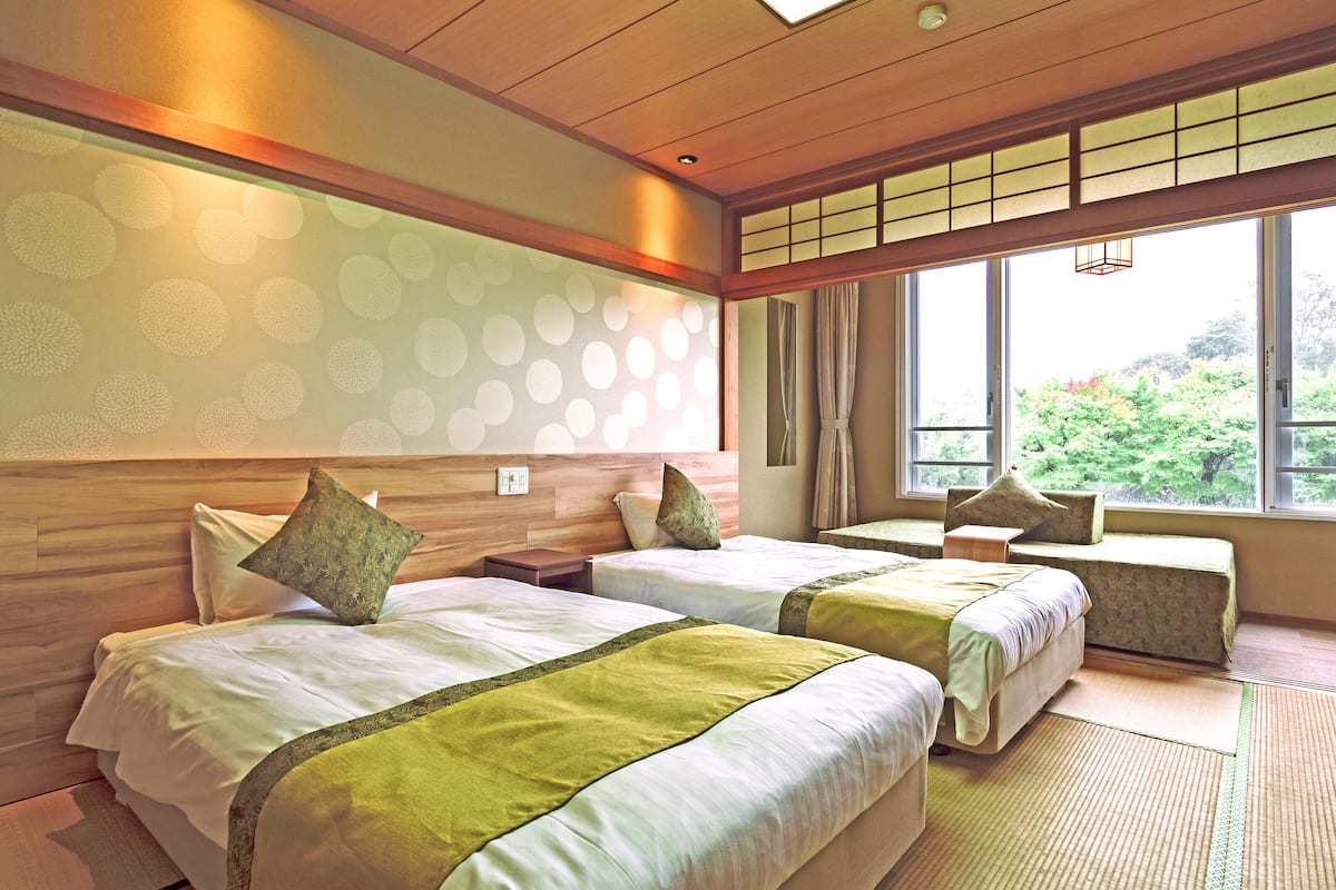japanese style twin room, non smoking | in-room safe, free wifi