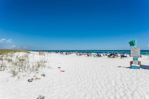 Beach umbrellas, snorkelling - Views of the Beach, Ocean & Sound | King Suite |Vacation in Style |3 Bedroom Condo |Pools |Tennis (Pensacola Beach)