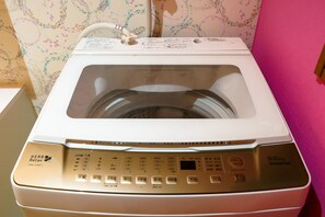 1 Bedroom Apartment, Non Smoking | Laundry - S.T house Namiyoke (Osaka)