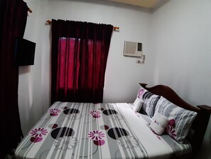 Superior Double Room - OYO 684 Cecilia's  Inn (Puerto Princesa)