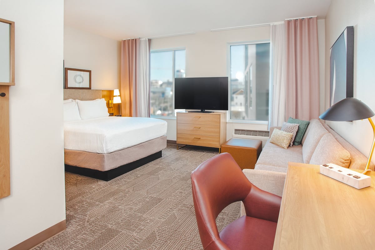 1 chambre, literie hypoallergénique, couette en duvet d'oie, bureau
