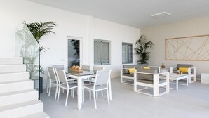 Unclassified image, 5 of 45, button - Newport Bay Villa: exclusive & luxury experience (Candelaria)