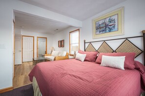 8 bedrooms, free WiFi, bed sheets - 5195 - Captain's Choice, 8-bed 8.5-bath in Kill Devil Hills, pet friendly, private pool, game room (Kill Devil Hills)