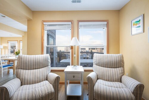 5195 - Captain's Choice, 8-bed 8.5-bath in Kill Devil Hills, pet friendly, private pool, game room