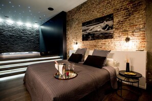 3 chambres, coffres-forts dans les chambres, Wi-Fi, draps fournis