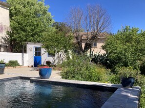 Outdoor pool - Villa Tranquille between sea and mountains (Brissac)