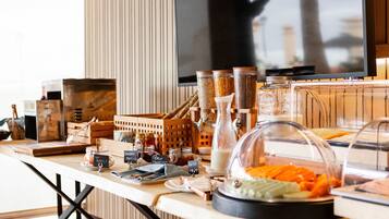 Desayuno buffet todos los días (con cargo)