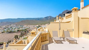 Superior appartement, 2 slaapkamers, uitzicht op oceaan | 3 slaapkamers, een kluis op de kamer, een bureau, een laptopwerkplek