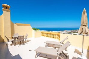 Superior One Bedroom Apartment, Ocean View | View from room