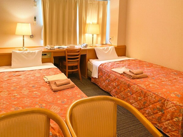1 chambre, bureau, fer et planche à repasser, Wi-Fi gratuit