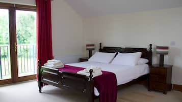 2 室のベッドルーム、アイロン / アイロン台、旅行用ベビーベッド、WiFi (無料)