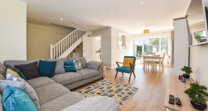 Beachcomber, a stones throw from the sea