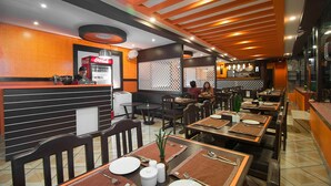 Restaurant - Hotel Snowland (Pokhara)