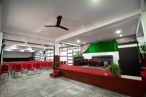 Reception hall - Hotel Snowland (Pokhara)